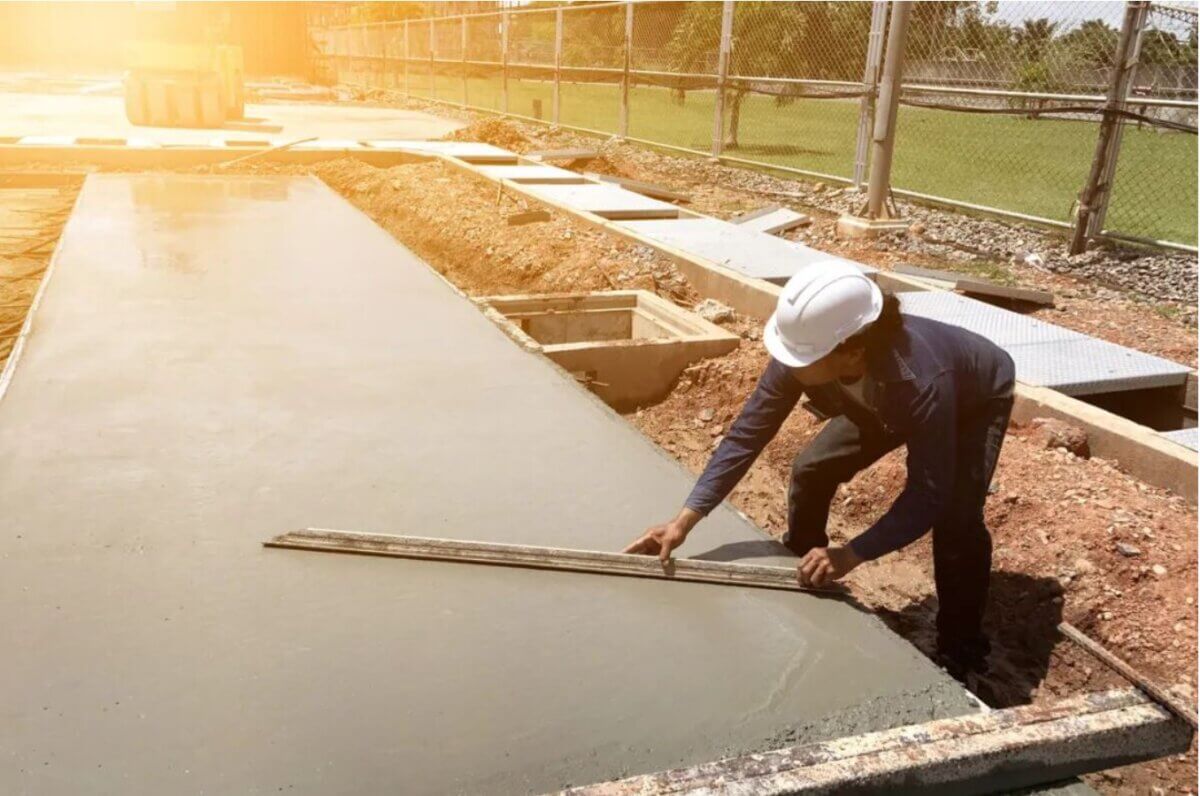 self-leveling mortar defoamer Applying self-leveling mortar with INVINO defoamer for bubble-free surface
